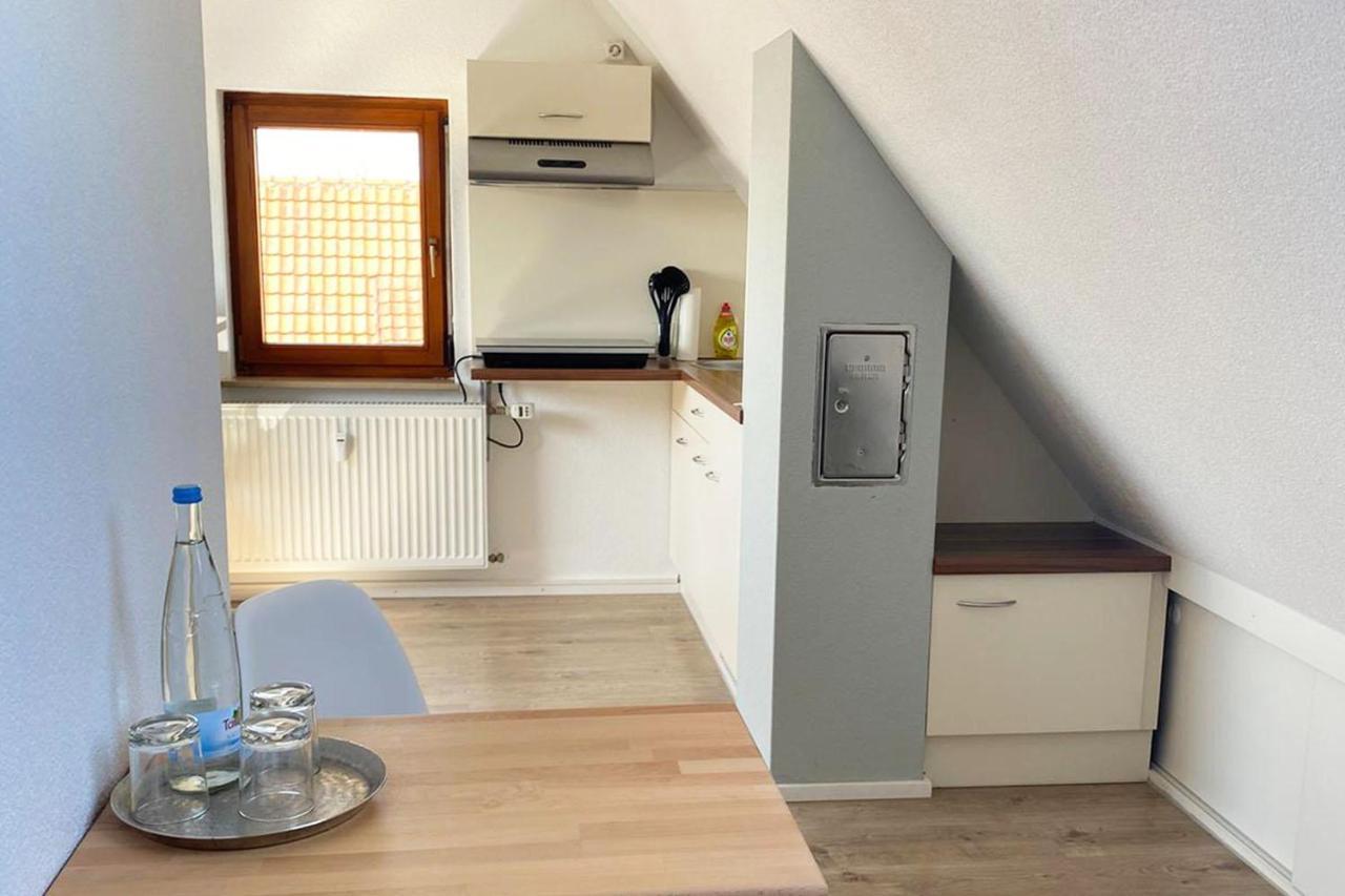 Gemuetliche 2 Zimmerwohnung Mit Tv Und Wlan 벤들링엔 암 넥카 외부 사진